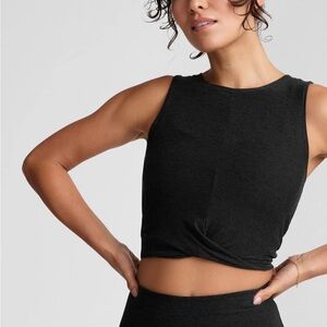 Beyond Yoga Featherweight Center Stage Cropped Tank / Black Spacedye / Size M